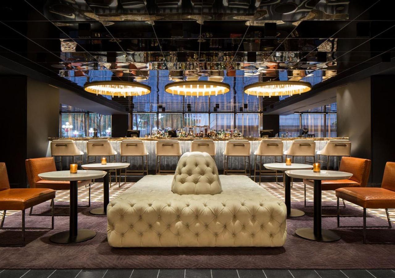 费尔蒙伊丽莎白女王酒店 蒙特利尔 外观 照片 The bar at the 101 bar
